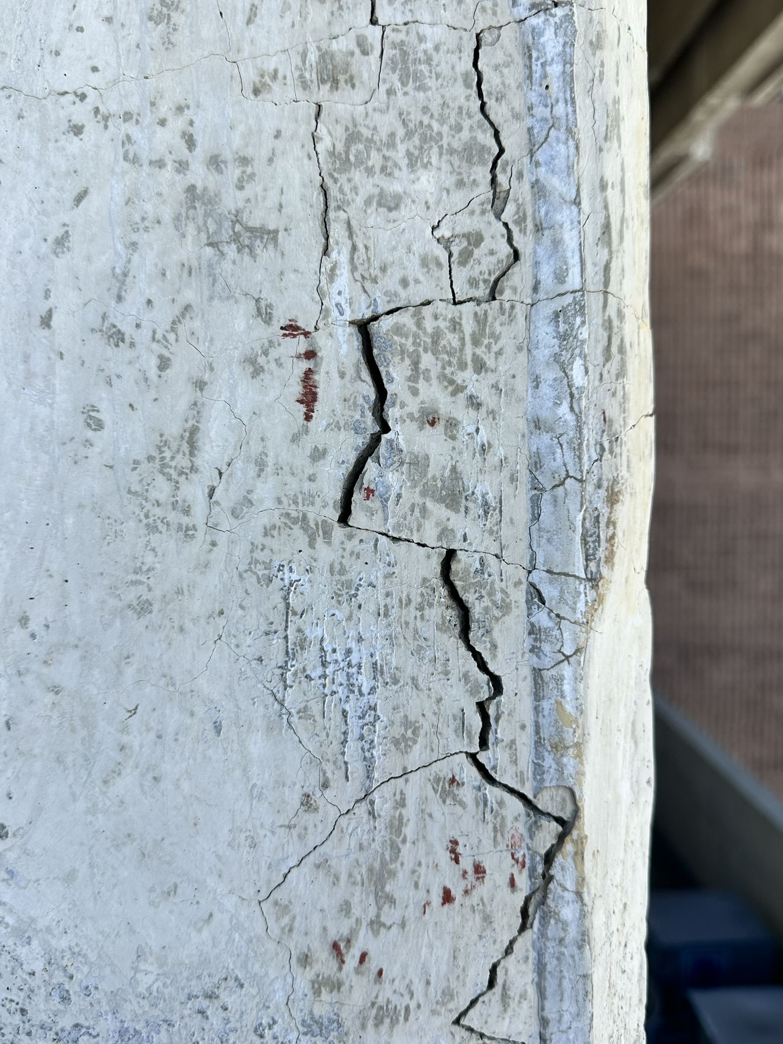 Concrete Repair Services Jacksonville, FL | Con Cure USA IMG 5884 1 a crack in a concrete wall